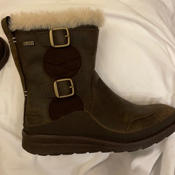 Women’s Merrell Boots size 8.5 worn once - Picture 1 of 4